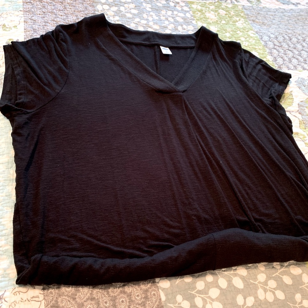 2 for $10 Old Navy black v-neck XL tunic tops